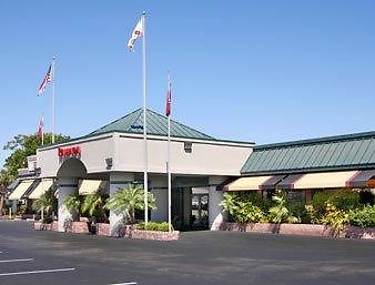 Ramada Speedway Daytona Hotel Daytona Beach Exterior photo