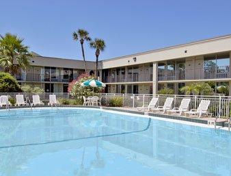 Ramada Speedway Daytona Hotel Daytona Beach Exterior photo